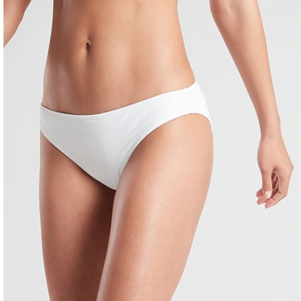 Athleta Women's Clean Medium Bottom
